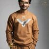 Side view – men’s fleece printed sweatshirt brown