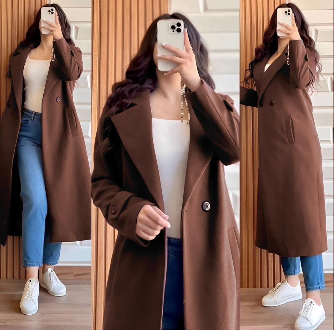 Lifestyle image styling brown fleece coat with winter outfit