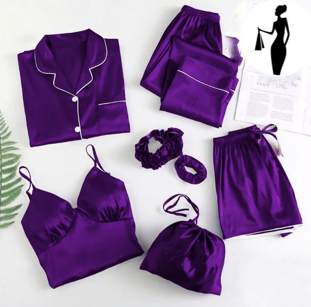 Full set with camisole, trousers, shorts, potli bag and accessories